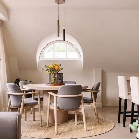 Cozy 3-room In The Embassy District